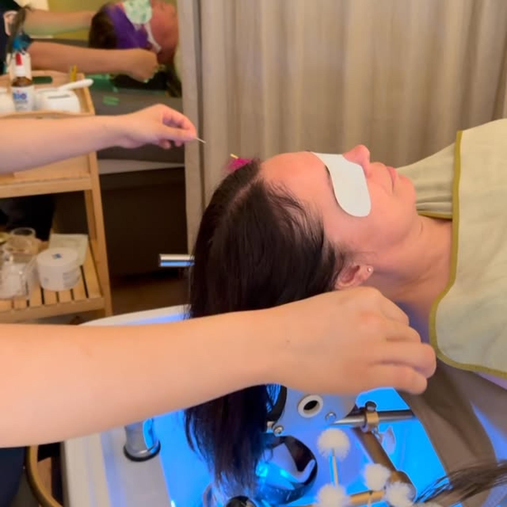 head spa ear